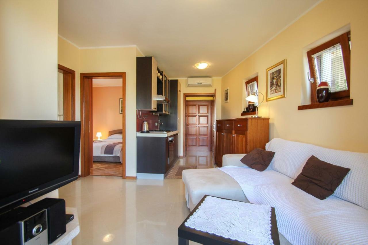 Апартаменты Casa Rafael 1 Новиград Экстерьер фото