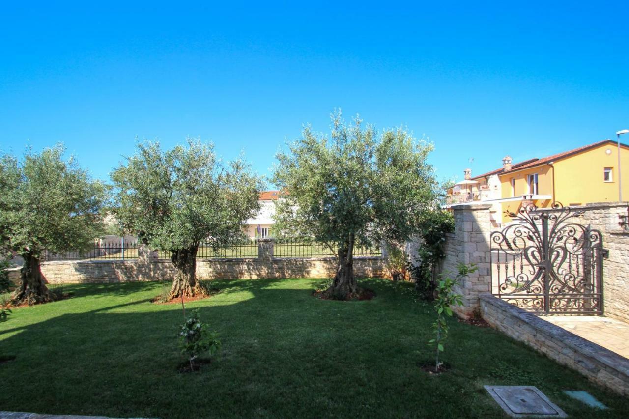 Апартаменты Casa Rafael 1 Новиград Экстерьер фото